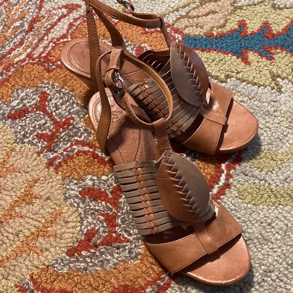 Naya Shoes - Leather design tan  sandals heels